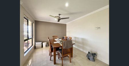 MODERN 4 BEDROOM EXECUTIVE HOME - Photo 3