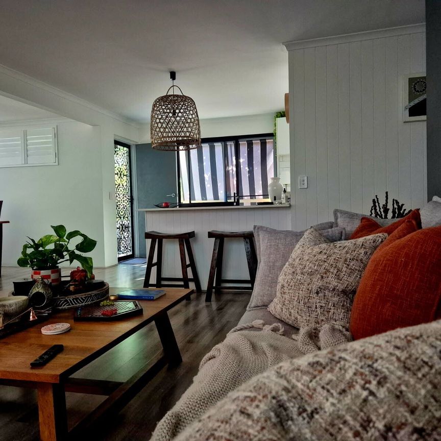 Paradise Point - Photo 1