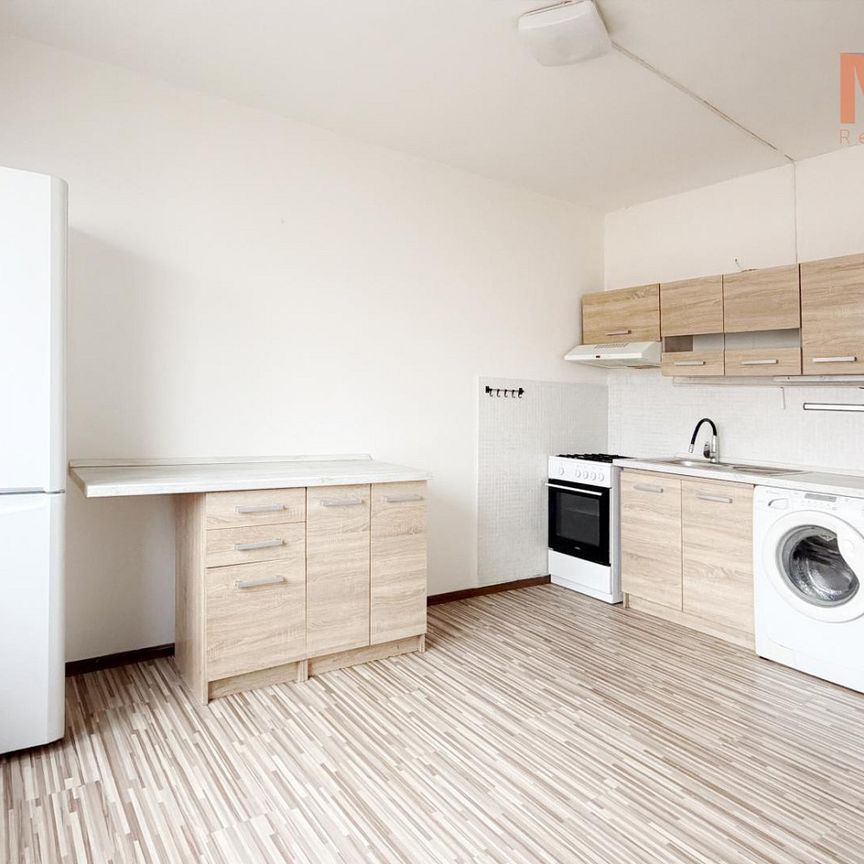 Pronájem bytu 1+1 35 m² - Photo 1
