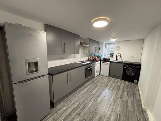 flat 1 185 Kirkstall Lane, Leeds, LS6 3EJ - Photo 1
