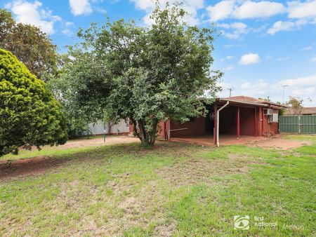 Neat & Tidy Three-Bedroom Home - Photo 4