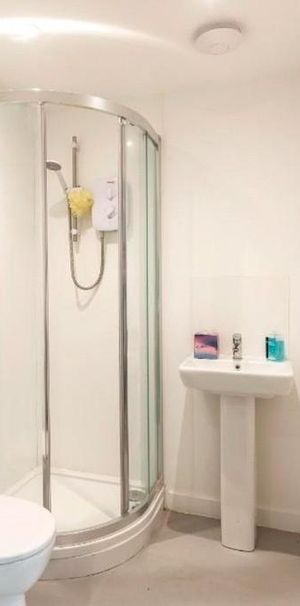 Studio to rent - Photo 2