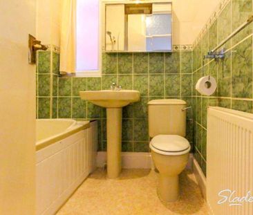 2 bedroom flat to rent - Photo 6