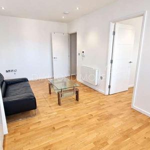 Bath Road, Slough, SL1 - Photo 2