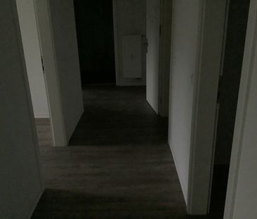 Hier fühlen Sie sich wohl: weitläufige 3-Zimmer-Wohnung mit Balkon - Photo 3