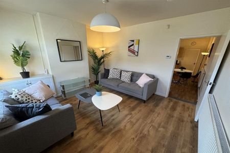 3 bedroom end of terrace house to rent - Photo 3