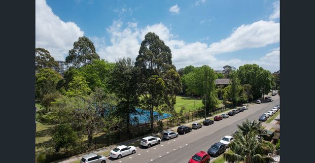 North West Facing 2 Bedroom Apartment - Photo 1