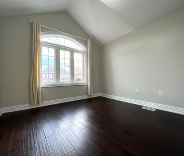 For Lease - 2293 Crestmont Drive, Oakville, Ontario - Photo 4