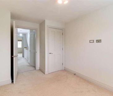 Agraria Road, Guildford, GU2 - Photo 2