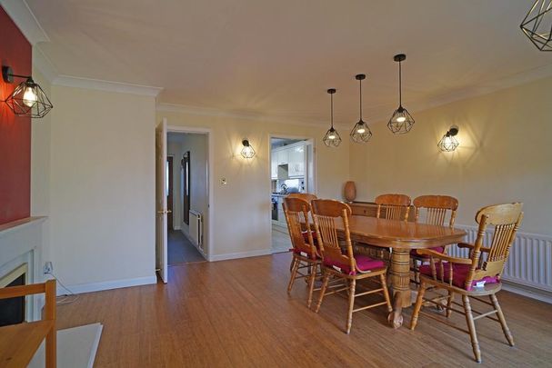 3 bedroom semi-detached house to rent - Photo 1