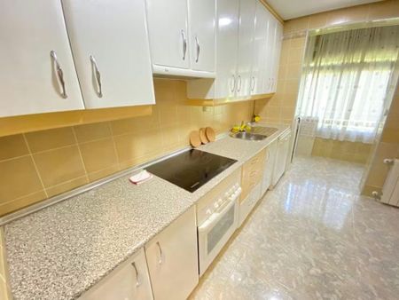 Calle del Cabo Machichaco, Madrid, Community of Madrid 28053 - Photo 2