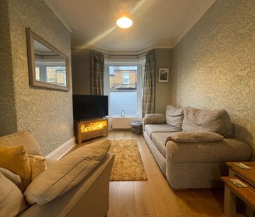 2 bedroom terraced house to rent - Photo 2