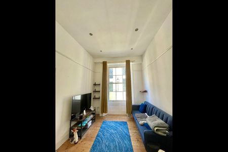 1 Bed Flat, Kensington Gardens Square, W2 - Photo 2