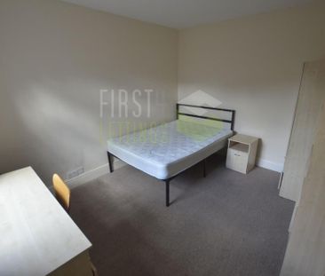 4 bedroom terraced house to rent - Photo 6