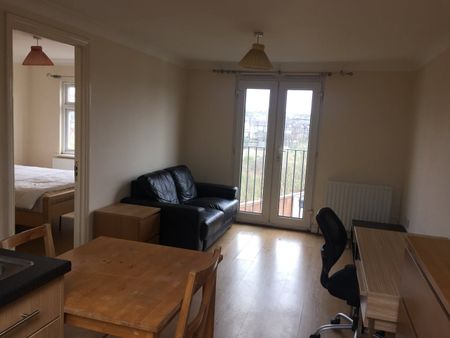 1 Bed Flat, Park View, W3 - Photo 3