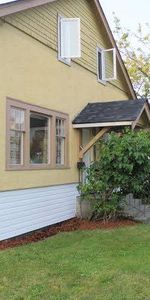 Cozy House in Old City, Nanaimo - Photo 4