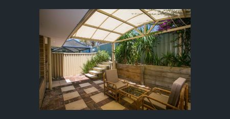 Furnished 2 x 1 in Perfect Location - Photo 2