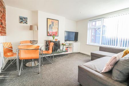 1 bedroom flat to rent - Photo 2