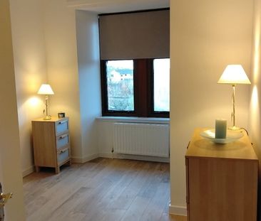 1 Bed Flat, Cathcart, G44 - Photo 2