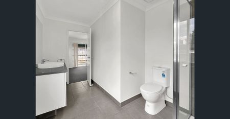 Perfect Location! - Photo 5