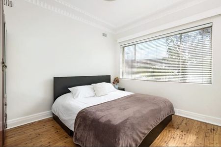 Renovated 3-Bedroom Gem with Modern Comforts - Photo 2