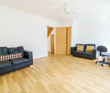 1 Melbourne Court - Photo 3