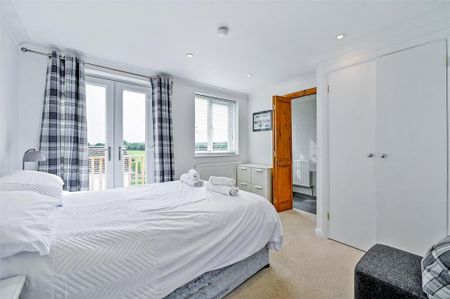 6 bedroom semi-detached house to rent - Photo 4