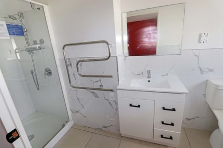 Wonderful Wainui Living! - Photo 3