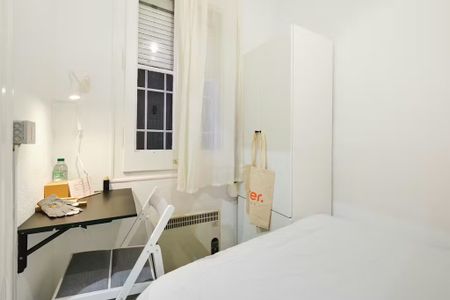 Carrer de Sant Antoni Maria Claret, Barcelona, Catalonia 08037 - Photo 4