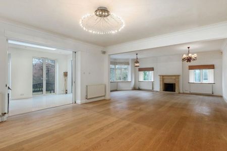 6 bedroom detached house to rent - Photo 2