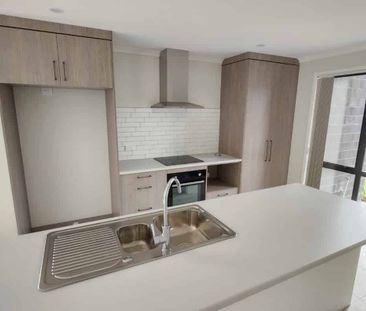 Seamless IndoorÃ¢ÂÂOutdoor Living - Photo 5