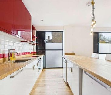 The Boulevard, Crawley, West Sussex, RH10 - Photo 2