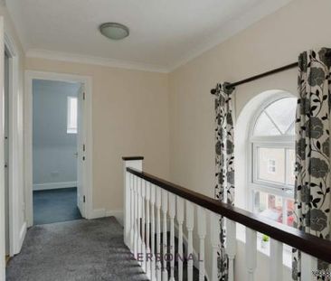 4 bedroom property to rent in Epsom - Photo 6