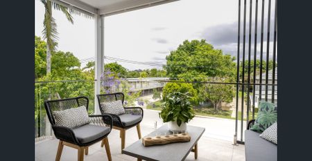 Stylish and spacious townhouse is the perfect place to call home - Photo 2