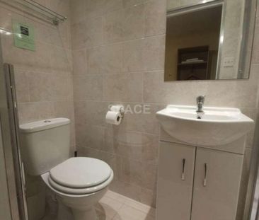 Connaught Road, Reading, RG30 - Photo 1