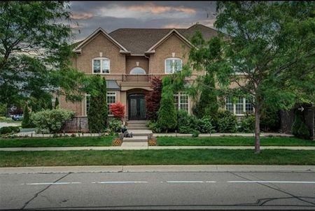 For Lease - 87 Great Lakes Boulevard, Oakville, Ontario - Photo 2