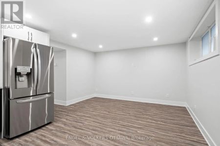 4 - 569 MCLEOD STREET - Photo 2