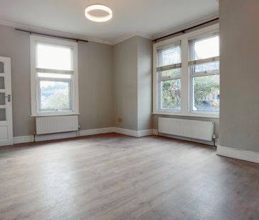 4 Bed End Terrace, Longhurst Road, SE13 - Photo 2