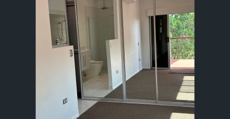 LARGE LOW MAINTENANCE TOWNHOUSE - IN POPULAR NORTHSHORE - Photo 3