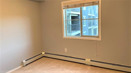 2 Bed + Den Condo For Rent In Mc Conachie | 2 Parking Spots | Pet Negotiable - Photo 3