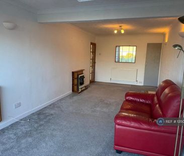 3 bedroom semi-detached house to rent - Photo 2