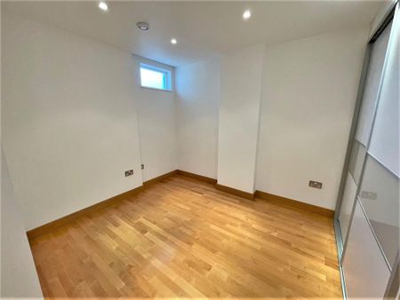 4 bedroom apartment to rent - Photo 4