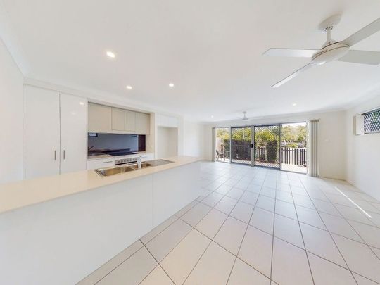 3 Bedroom Townhouse with Pool - Photo 1