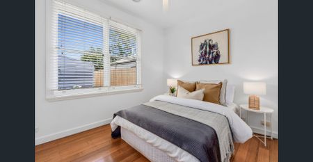 Exceptionally Located in the heart of East Geelong - Photo 4