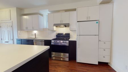 For Lease - 546 Eglinton Avenue Unit# 5, Toronto, Ontario - Photo 3