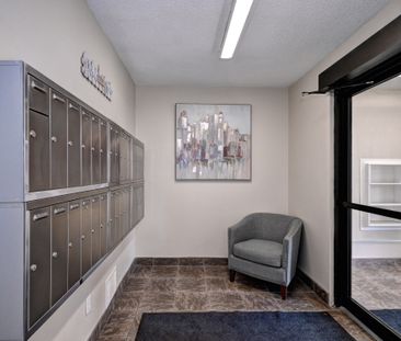 Waterloo Ave Apartments - Photo 1
