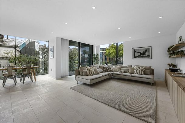 Latitude House, Primrose Hill, NW1 - Photo 1