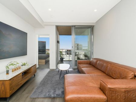 Modern One-Bedroom Apartment with Spectacular Views & Resort-Style Amenities - Photo 5