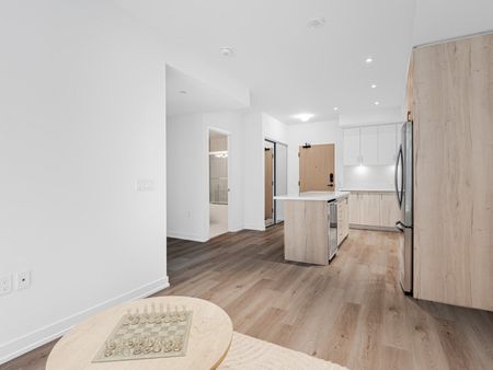 For Lease - 333 Sunseeker Avenue Unit# 147, Innisfil, Ontario - Photo 3