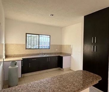 SE RENTA CASA EN LAS AMÉRICAS ll A 7 CUADRAS DEL PARADERO DEL MAYABUS - Photo 2